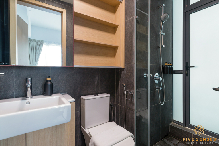 Bathroom 4