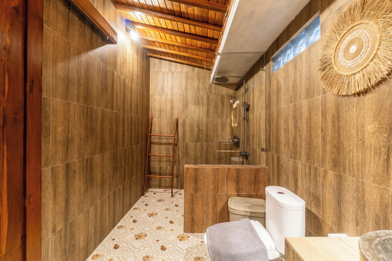 Bathroom 4, Dani Beach Villa Penuktukan, Buleleng