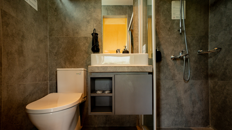 Bathroom 5, Bobocabin Pangalengan, Bandung, Bandung