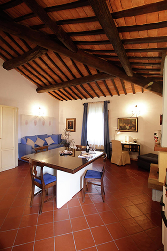 Living room 2, Vintage Mansion in Montepulciano With Pool, Siena