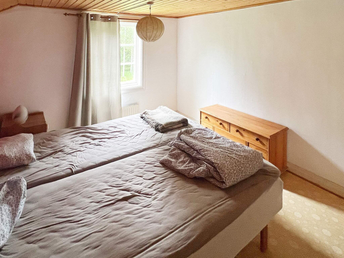 Bedroom 2, person holiday home in ALGARAS-By Traum, Töreboda
