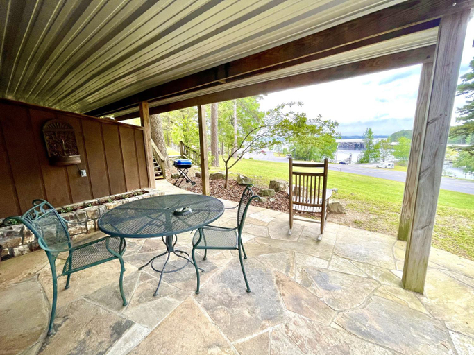 Others 5, Mountain Harbor Queen Guest Room on Lake Ouachita, Montgomery