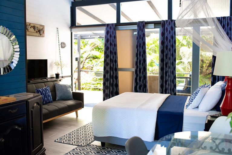 Bedroom 2, Coyote Rooms, Puntarenas