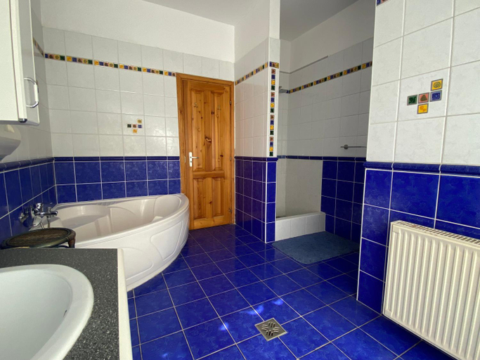 Bathroom 3, Hermina apartmanhaz, Budapesti