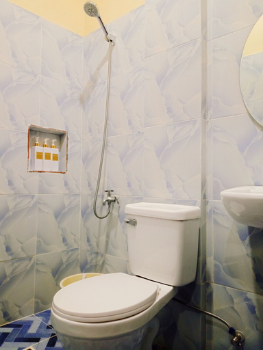 Bathroom 4, Amwani Azure, Puerto Princesa City