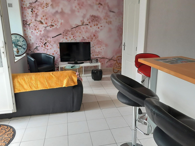 Living room 3, Sunlit Garden Escape Normandy, Calvados