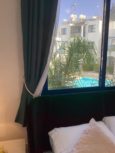 Room 3, Paphos Blue Tasteful Apartment Complex Pool View