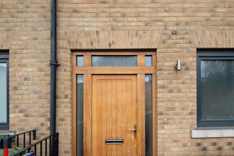 Exterior detail, Superb 3bedroom House in Greenwich With Parking, London