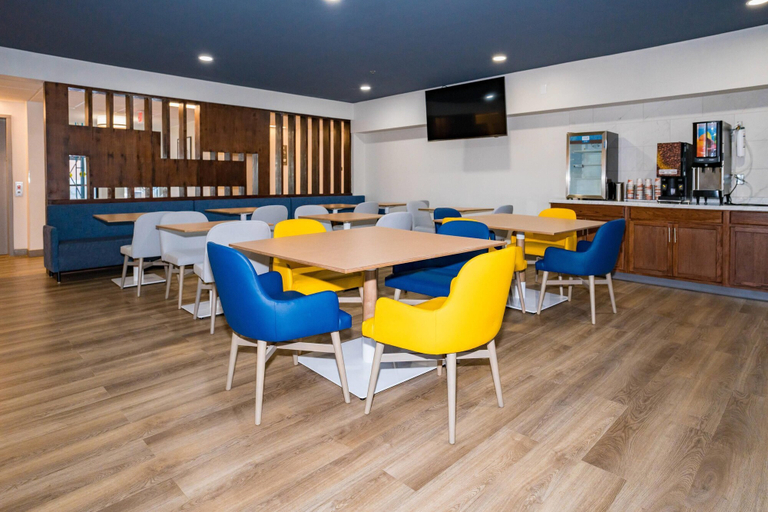 Food & Drinks 4, Comfort Inn & Suites River City Decatur, Morgan