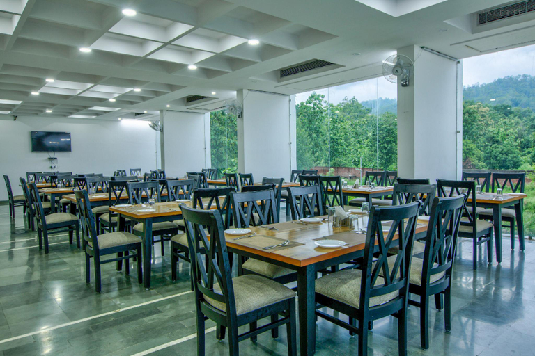 Food & Drinks 4, The Cloyster Resort and Spa, Garhwal