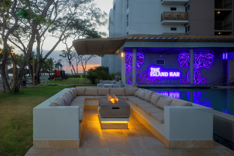 Exterior & Views 2, Surfside Beachfront Suites by Playa Caracol Resorts, Chame