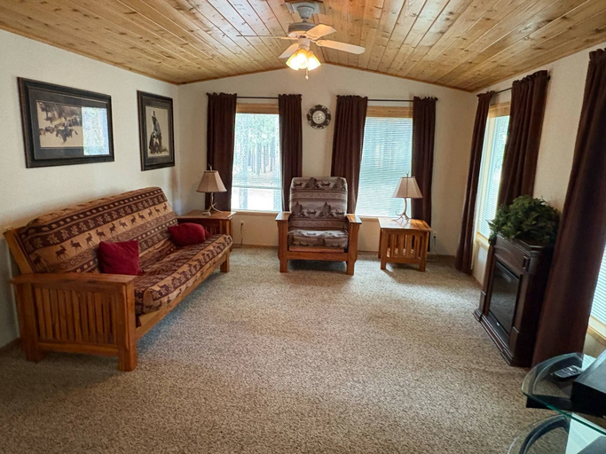 Others 5, Willamette Pass Inn Chalets, Klamath