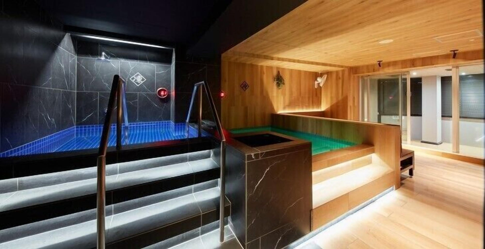 Sport & Beauty 2, Rembrandt Cabin and Spa Shimbashi - Caters to Men, Minato