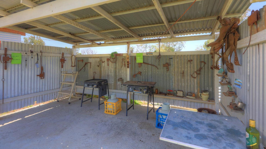 Others 4, Barcaldine Caravan Park, Barcaldine