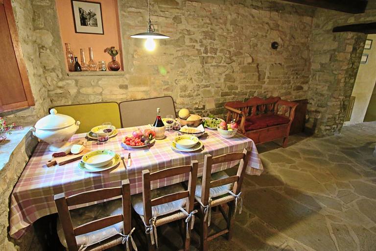 Dining 3, Spacious Farmhouse in Apecchio With Pool, Pesaro E Urbino