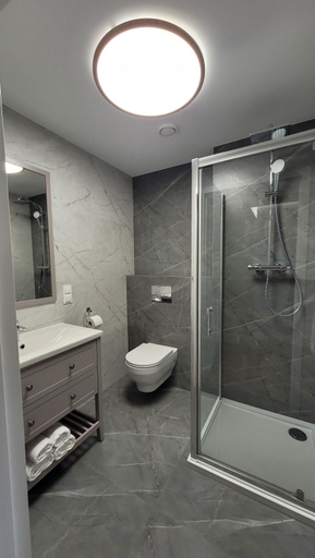 Bathroom 4, Hotel & Restauracja Wroblewscy, Maków