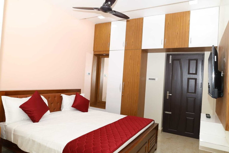 Bedroom 1, Sendhuran Residence, Tiruchirappalli