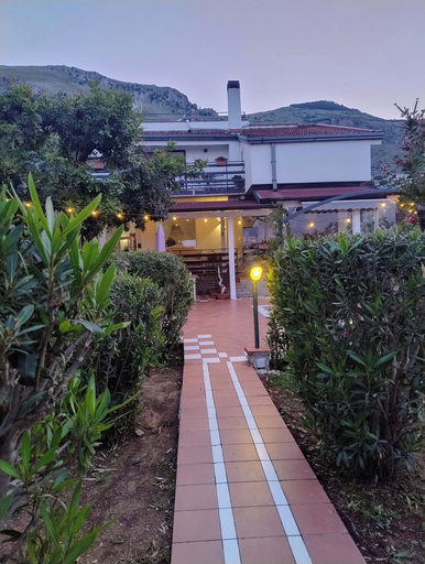 Exterior & Views 2, Grotta dei Puntali b&b, Palermo