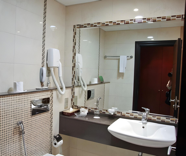 Bathroom 5, Ramee Rose Hotel, Dubai