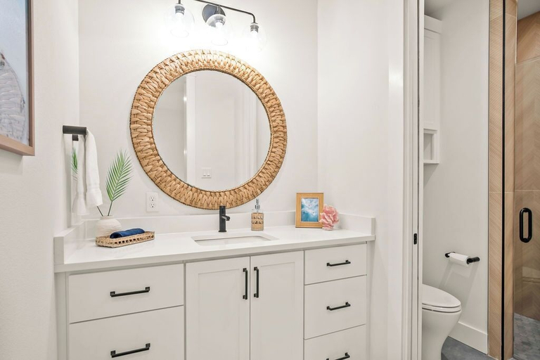Bathroom 3, Dune Alright 206 PLA, Nueces