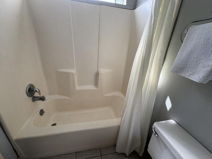 Bathroom 4, WESTERN STATESINN, San Luis Obispo