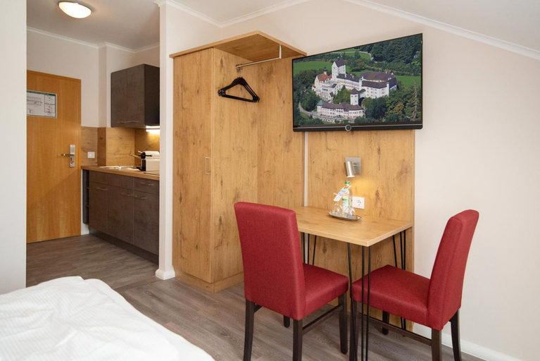 Bedroom 3, Burghotel Aschau, Rosenheim