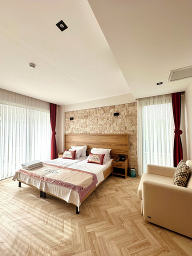 Bedroom 3, GRAPE HOTEL, Ezine