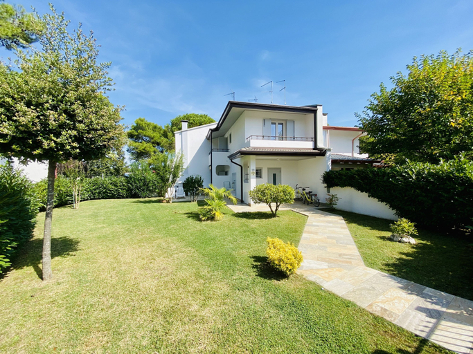 Room 3, Cometa 3 in Bibione With 2 Bedrooms and 2 Bathrooms, Venezia