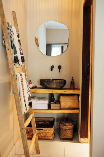 Bathroom 4, Hani Hideaway, Lombok