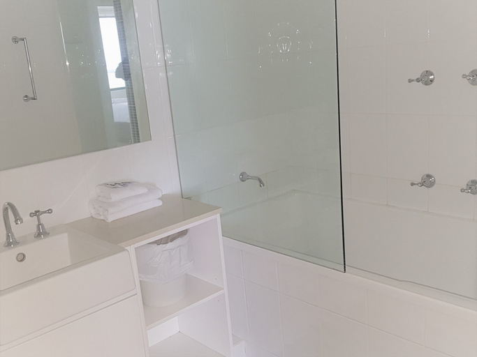 Bathroom 4, Burgess @ Kings Beach Apartments, Caloundra - Caloundra S.