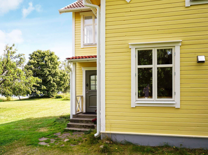 Others 4, Historic Cottage by Lake Yngern, Nykvarn
