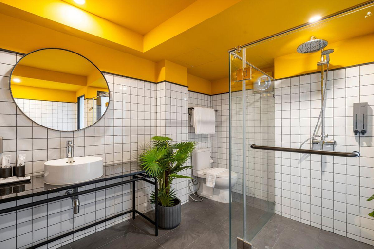 Bathroom 15