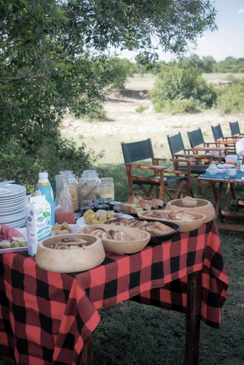 Food & Drinks 3, Lion's Cradle, Narok West