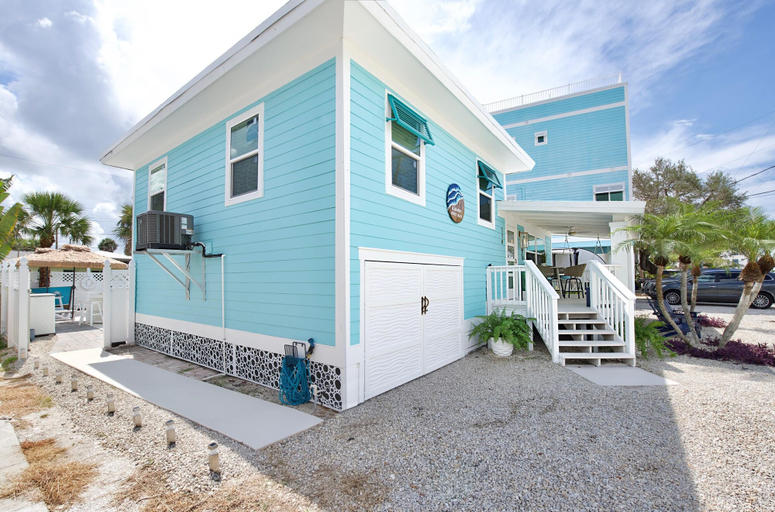 Exterior & Views 2, Bluewaters Resort, Lee