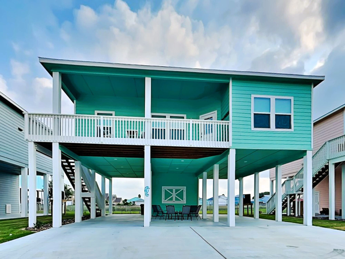 Others 1, Redfish Reef Retreat by Miss Kitty’s, Aransas