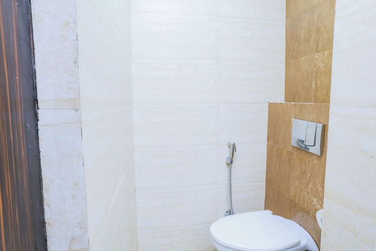 Bathroom 4, Hotel Hyphen Premier Meerut, Meerut