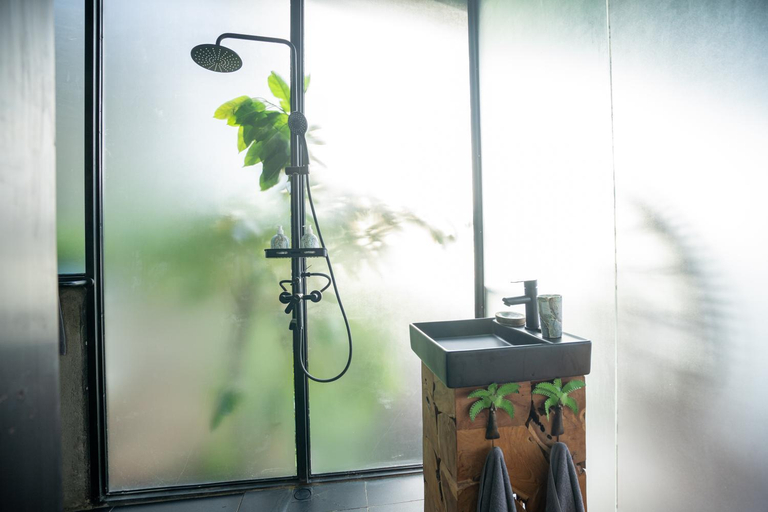 Bathroom 5, Selini Hills, West Manggarai
