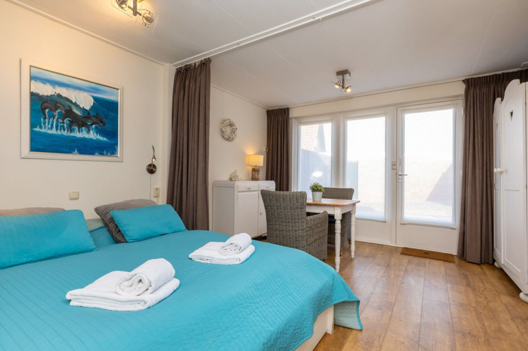 Bedroom 2, Holiday Home With sun Terrace Facing South-pet-friendly, Veere