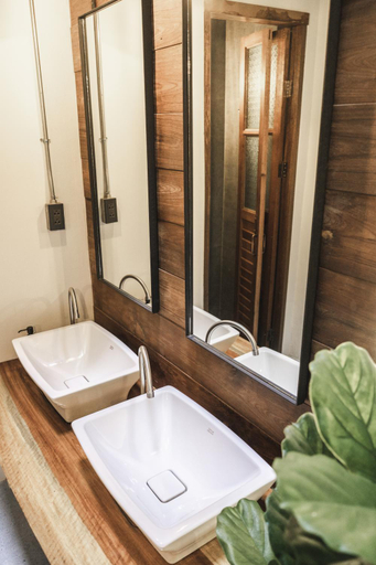 Bathroom 3, J Jacuzzi Villa Ranong , Muang Ranong