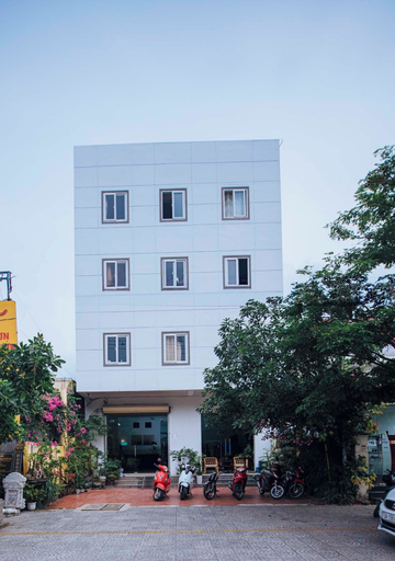 Exterior & Views 2, Chapi Hotel, Đồng Hới