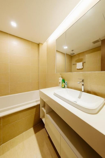 Bathroom 4, Vinhomes Metropolis - SunhouseLand, Ba Đình