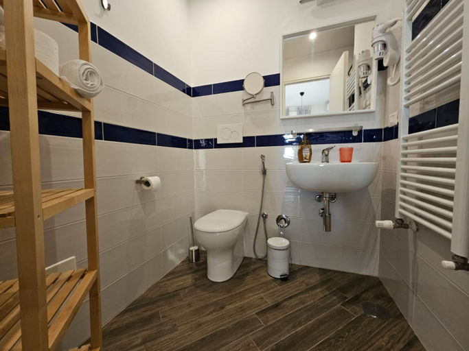 Bathroom 3, Be Your Home - Guest House Colors, Roma