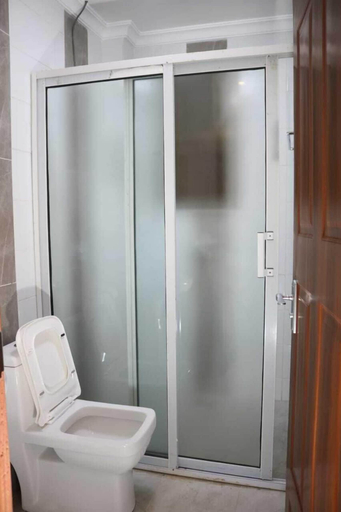 Bathroom, old station lounge, Naivasha