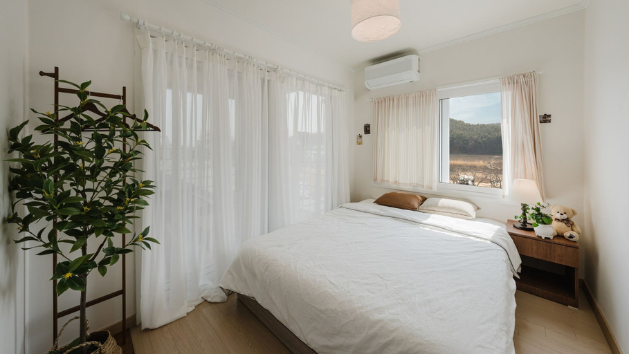 Bedroom 3, Yeongheungdo Stay Noc Pool Villa, Ongjin