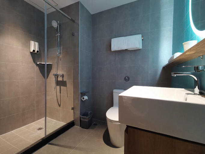 Bathroom 3, Home Inn Dalian Wafangdian Commercial Centre, Dalian