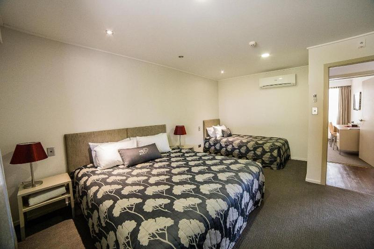 Bedroom 2, Marakura Deluxe Motel, Southland