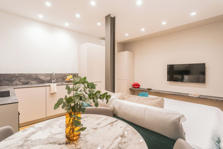 Others 5, Rezia Apartments by Rent all Como, Como