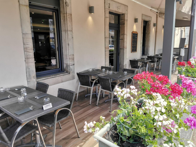 Food & Drinks 4, Hotel Le Pont Neuf, Aveyron