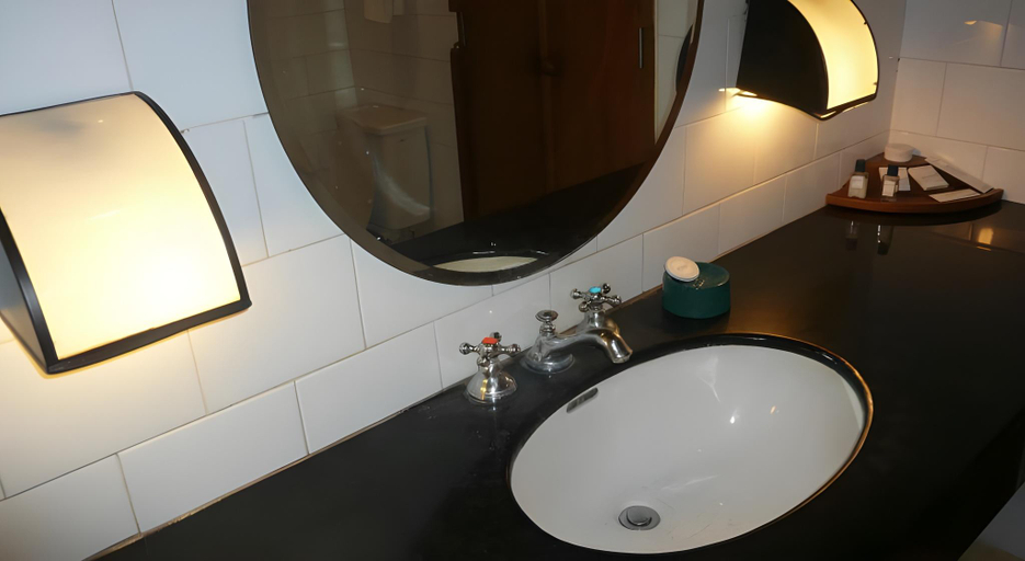 Bathroom 5, Tanjung Lesung Beach Hotel, Pandeglang