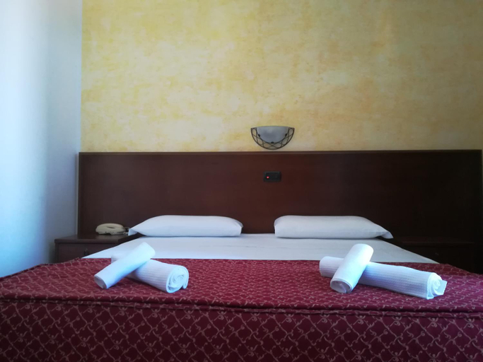 Bedroom 2, Villa Aniana - Hotel, Relax, Spa, Ascoli Piceno